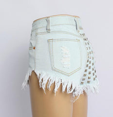 CUTE RIVET SHORTS WITH HOLE