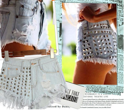 CUTE RIVET SHORTS WITH HOLE